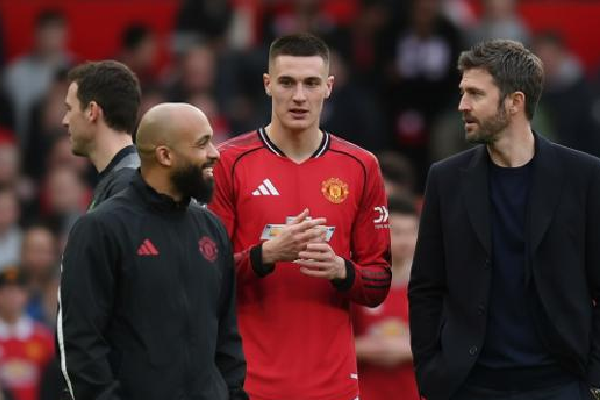 Manchester United Bidik Victor Osimhen sebagai Opsi Striker
